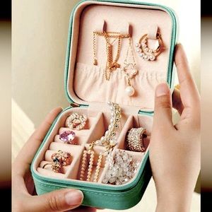 Green Mini Jewelry Travel Box
